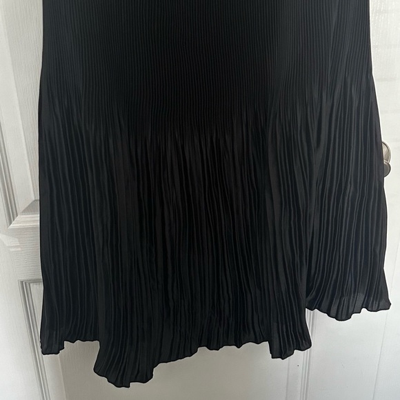 Abercrombie & Fitch Giselle Pleat Midi Dress - Picture 7 of 9